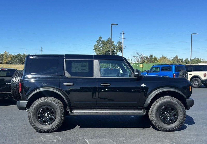 Used 2025 Ford Bronco Outer Banks w/ Sasquatch Package AWD/4WD image 2