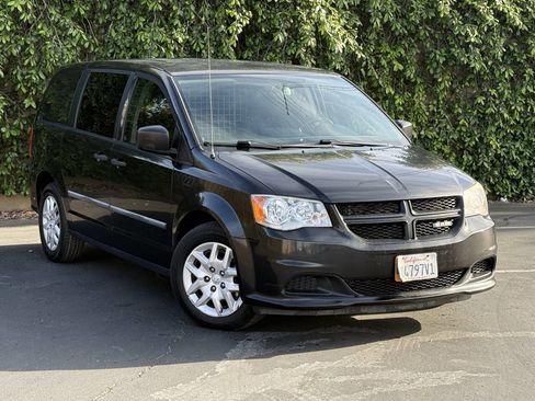 Used 2015 RAM C/V Tradesman w/ UConnect Hands-Free Group FWD image 1