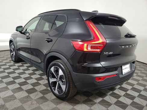 Certified 2025 Volvo XC40 B5 Plus image 6