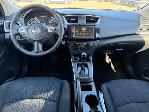 Used 2019 Nissan Sentra SV image 9