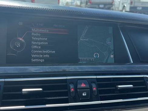 Used 2015 BMW 750i RWD image 37