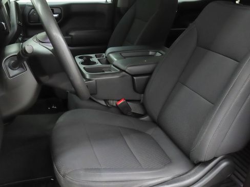 Used 2021 Chevrolet Silverado 1500 Custom Trail Boss AWD/4WD image 11