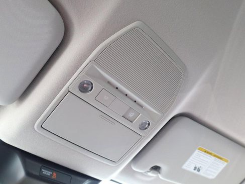 New 2025 Nissan Kicks SR image 19