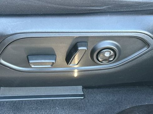 Used 2022 Jeep Grand Cherokee L Laredo w/ Luxury Tech Group I image 40