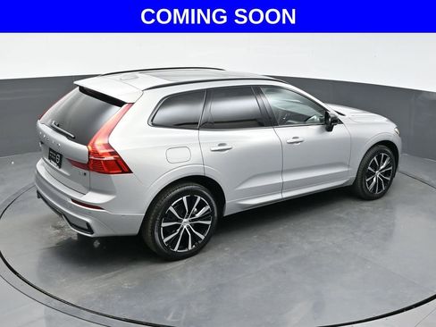 Used 2025 Volvo XC60 B5 Plus AWD/4WD image 36