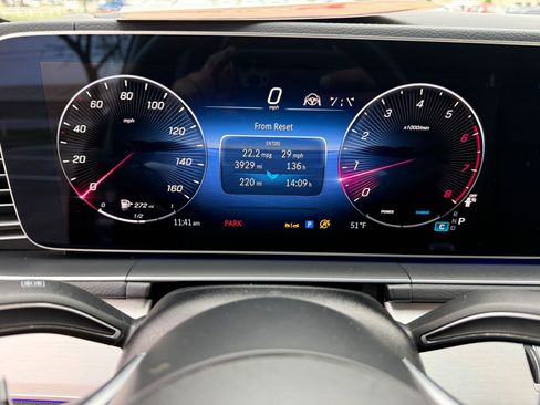 Used 2024 Mercedes-Benz GLS 450 4MATIC image 18