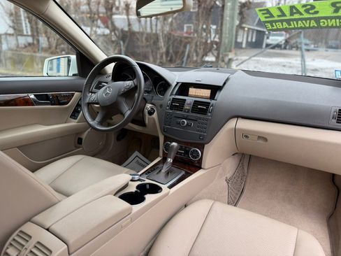 Used 2010 Mercedes-Benz C 300 4dr Sdn C 300 Sport 4MATIC image 27