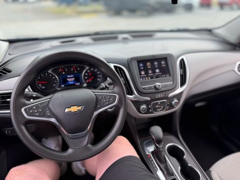 Used 2022 Chevrolet Equinox LT FWD image 37