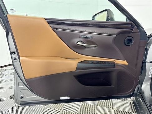 Used 2019 Lexus ES 350 image 13