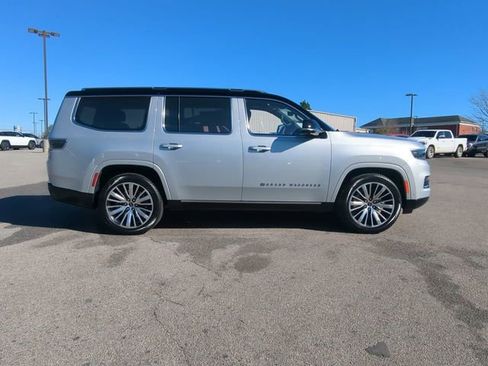 New 2024 Jeep Grand Wagoneer Series III image 3