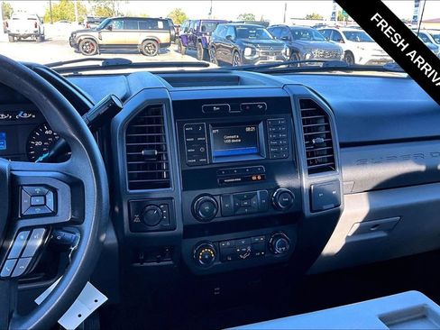 Used 2019 Ford F250 XL w/ STX Appearance Package AWD/4WD image 9