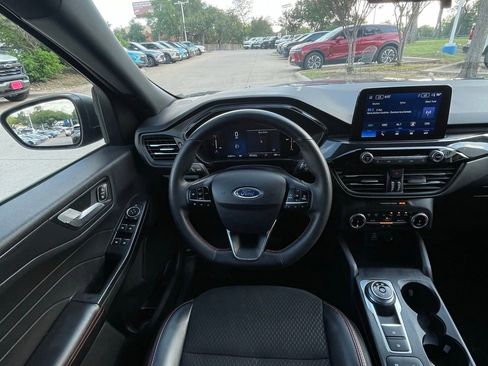 Used 2025 Ford Escape ST-Line FWD image 11