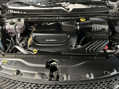 Used 2017 Chrysler Pacifica Limited w/ Advanced Safetytec Group image 9