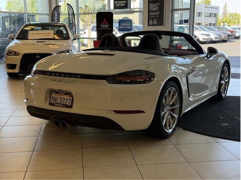 Used 2024 Porsche 718 Boxster S RWD image 5