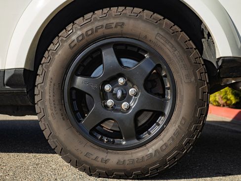 Used 2012 Land Rover LR4 HSE LUX image 17