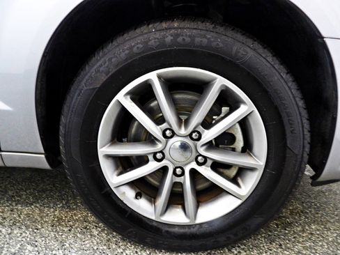 Used 2016 Dodge Grand Caravan SE image 19