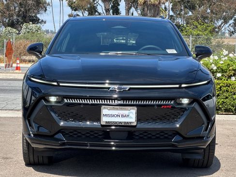 New 2025 Chevrolet Equinox EV RS image 9
