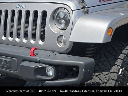 Used 2015 Jeep Wrangler Unlimited Rubicon AWD/4WD image 7