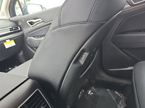 New 2025 Kia Sportage EX image 25