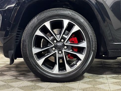 Used 2021 Jeep Grand Cherokee L Overland w/ Luxury Tech Group IV image 2