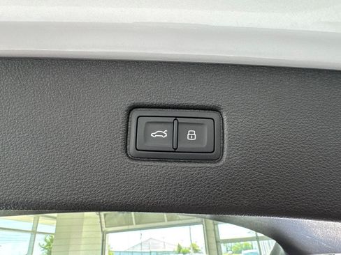 Certified 2026 Audi Q7 2.0T Premium Plus AWD/4WD image 12