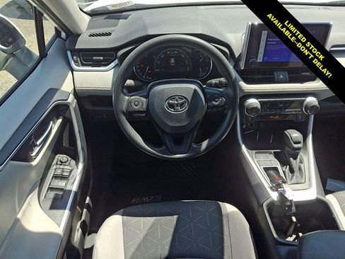 Used 2024 Toyota RAV4 XLE w/ Convenience Package FWD image 12