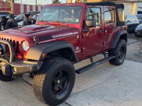 Used 2012 Jeep Wrangler Unlimited Rubicon w/ Connectivity Group AWD/4WD image 1