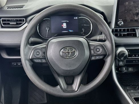 Used 2024 Toyota RAV4 LE FWD image 18