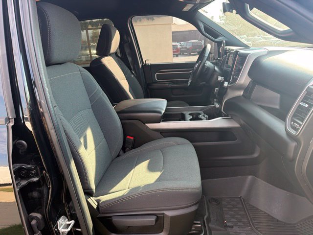 Certified 2024 RAM 2500 Big Horn w/ Night Edition AWD/4WD image 27