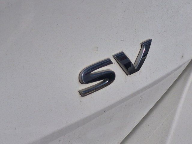 Used 2017 Nissan Rogue SV FWD image 15