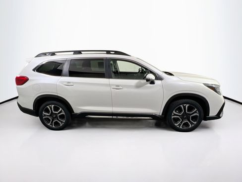 Used 2023 Subaru Ascent Limited image 4