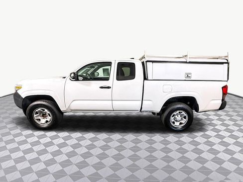 Used 2022 Toyota Tacoma SR image 40