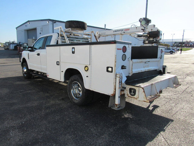 Used 2017 Ford F350 XL w/ Power Equipment Group AWD/4WD image 5