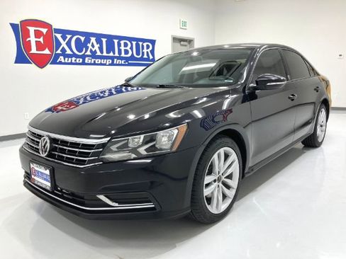 Used 2019 Volkswagen Passat 2.0T Wolfsburg image 10