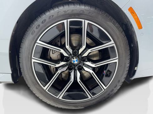 Used 2023 BMW 740i image 53