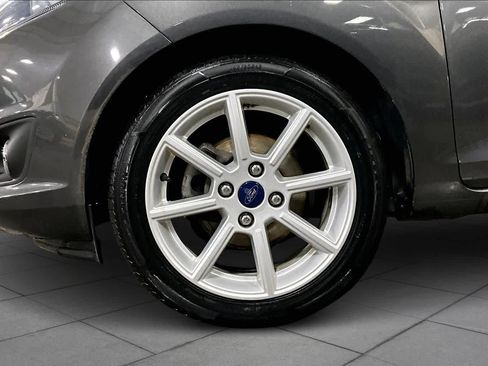 Used 2018 Ford Fiesta SE w/ Equipment Group 201A image 11