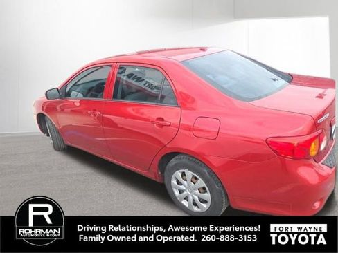 Used 2010 Toyota Corolla LE image 7