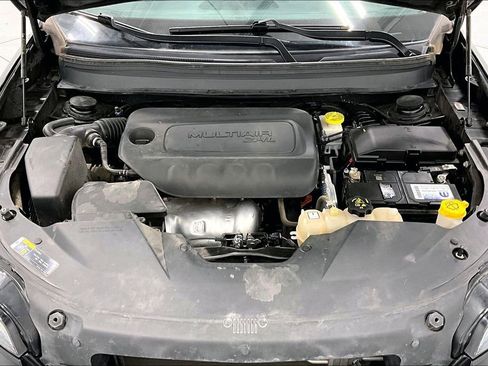 Used 2020 Jeep Cherokee Limited image 12