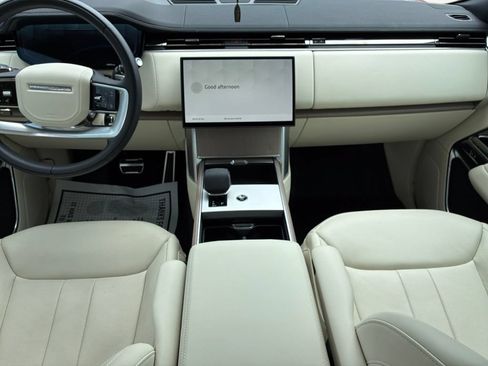 Used 2025 Land Rover Range Rover Long Wheelbase SE AWD/4WD image 20