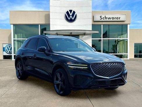 Used 2022 Genesis GV70 2.5T w/ Sport Prestige Package AWD/4WD image 4