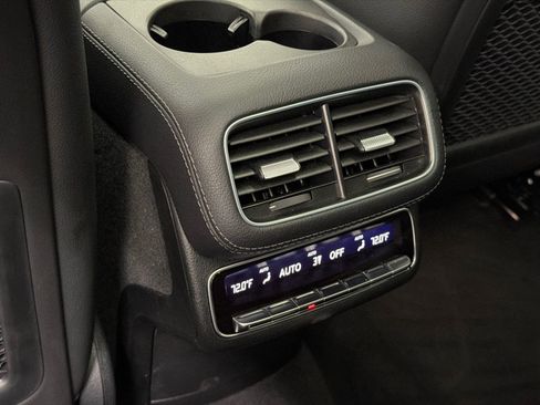 Used 2025 Mercedes-Benz GLS 450 4MATIC image 19