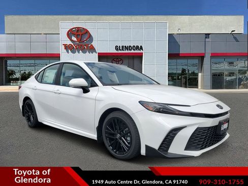 New 2026 Toyota Camry SE FWD image 1