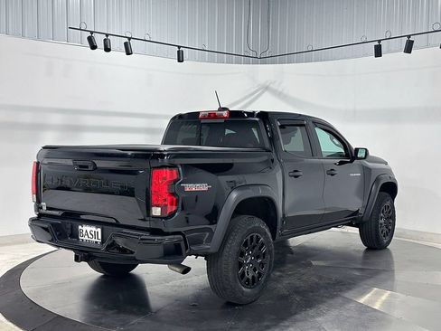 Used 2024 Chevrolet Colorado Trail Boss w/ Advanced Trailering Package AWD/4WD image 11