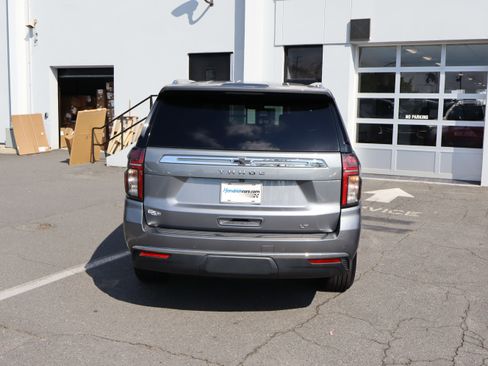 Used 2022 Chevrolet Tahoe LT w/ LT Signature Package AWD/4WD image 9