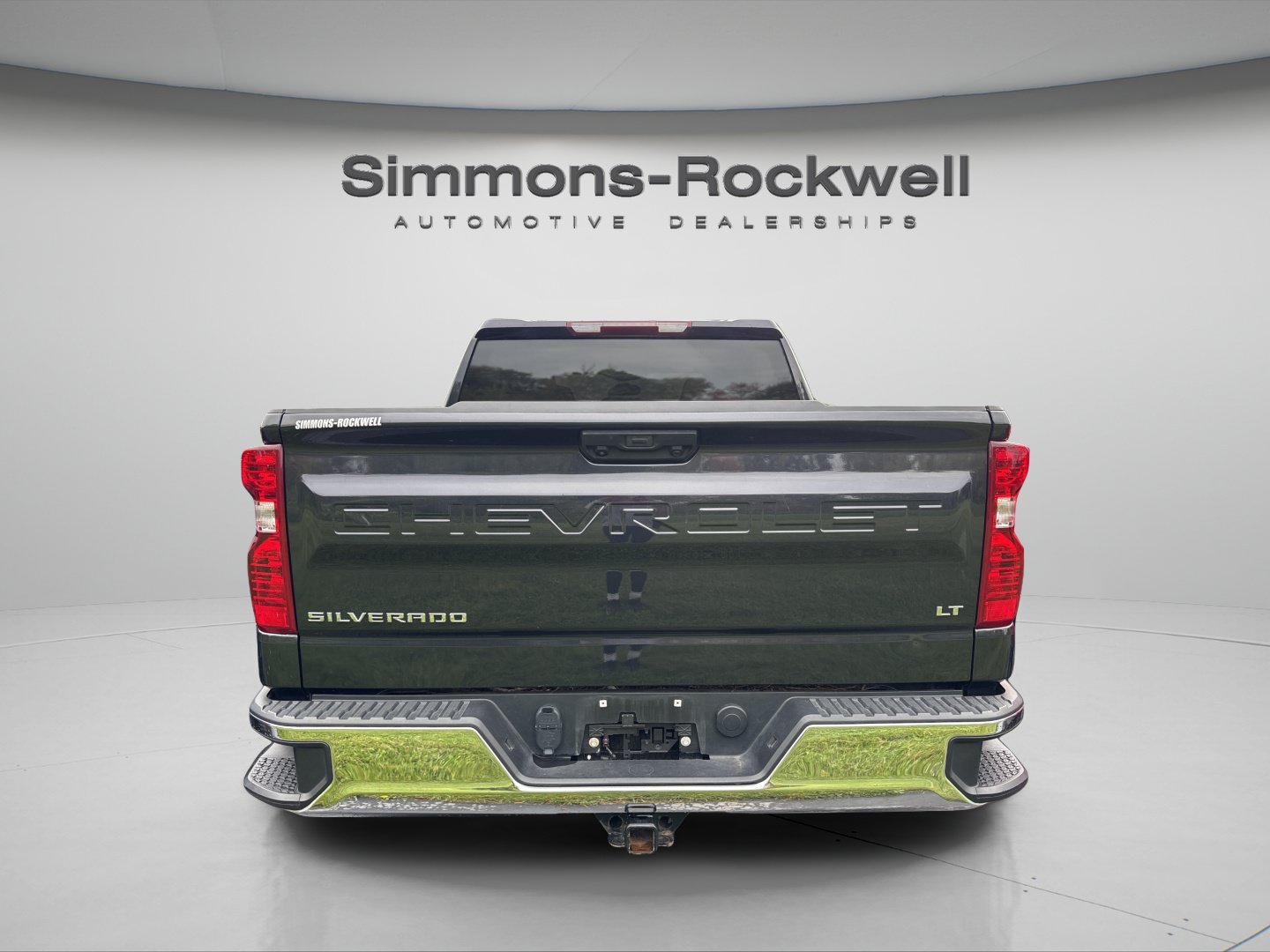 Used 2024 Chevrolet Silverado 1500 LT AWD/4WD image 4