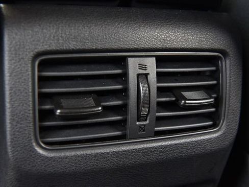 Used 2023 Nissan Rogue S AWD/4WD image 21