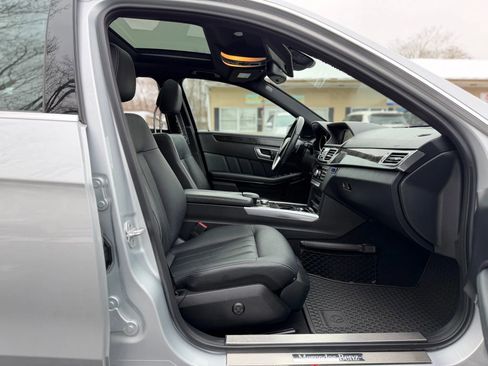 Used 2014 Mercedes-Benz E 350 4MATIC Wagon image 25