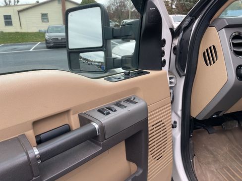 Used 2016 Ford F250 Lariat w/ Lariat Ultimate Package image 10