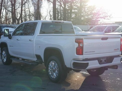 Used 2022 Chevrolet Silverado 3500 High Country w/ Safety Package II image 11