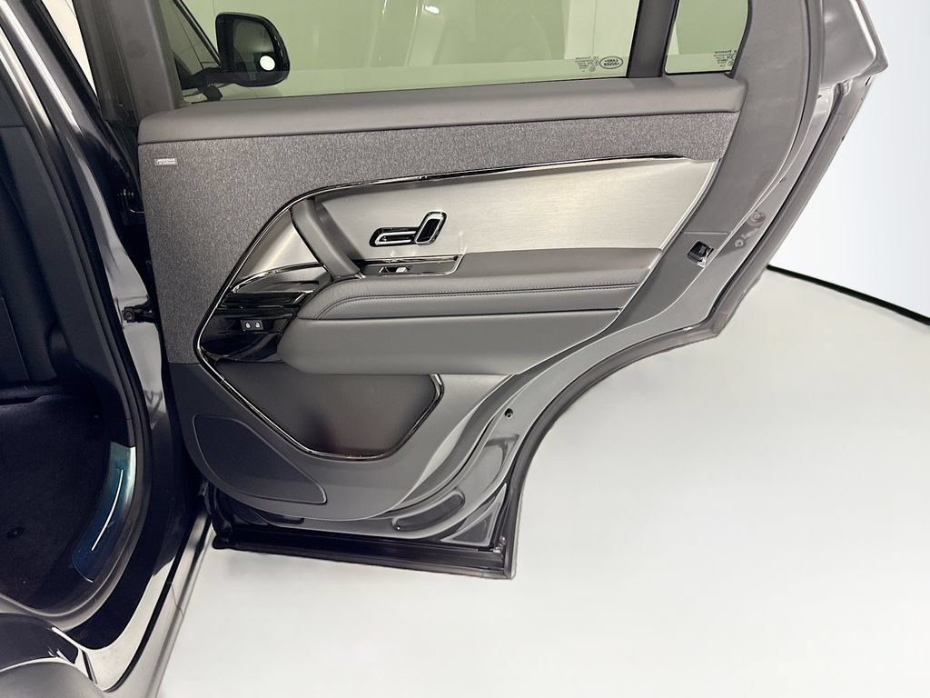 New 2026 Land Rover Range Rover Sport Dynamic SE AWD/4WD image 27